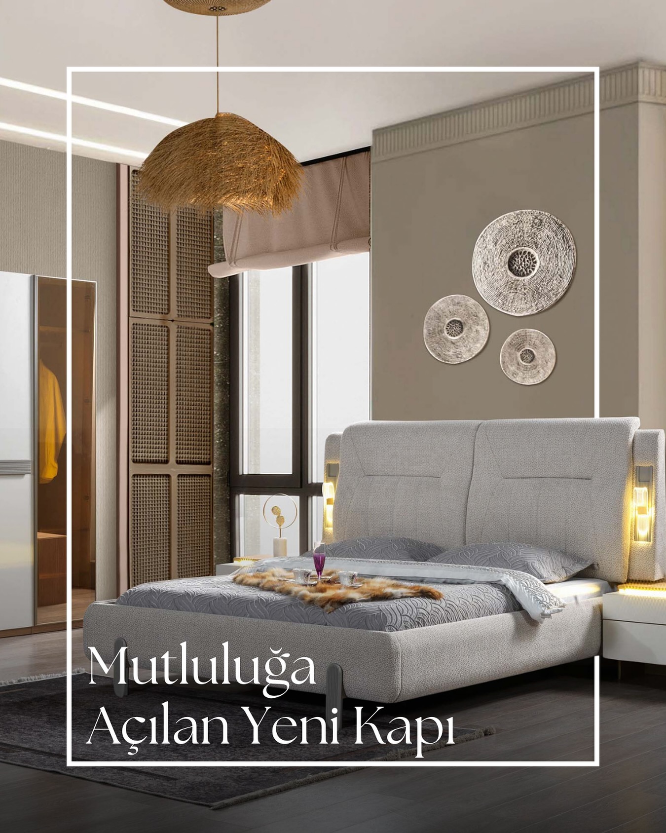 Sıcak tonlarda tekstil ve başlık detayı